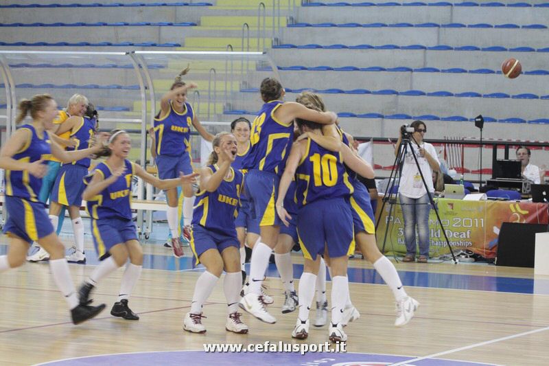 110924 basket 240_tn.jpg